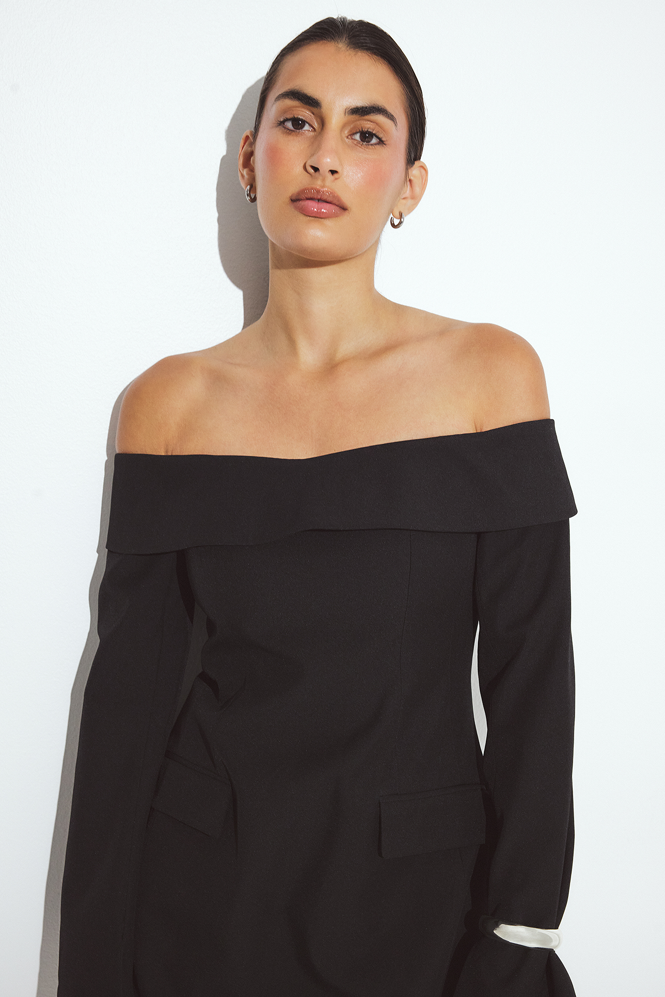 JanniDelerXNaKd Tailored Off Shoulder Mini Dress - Off Shoulder Dresses - Black - EU 32 - NA-KD / NAKD