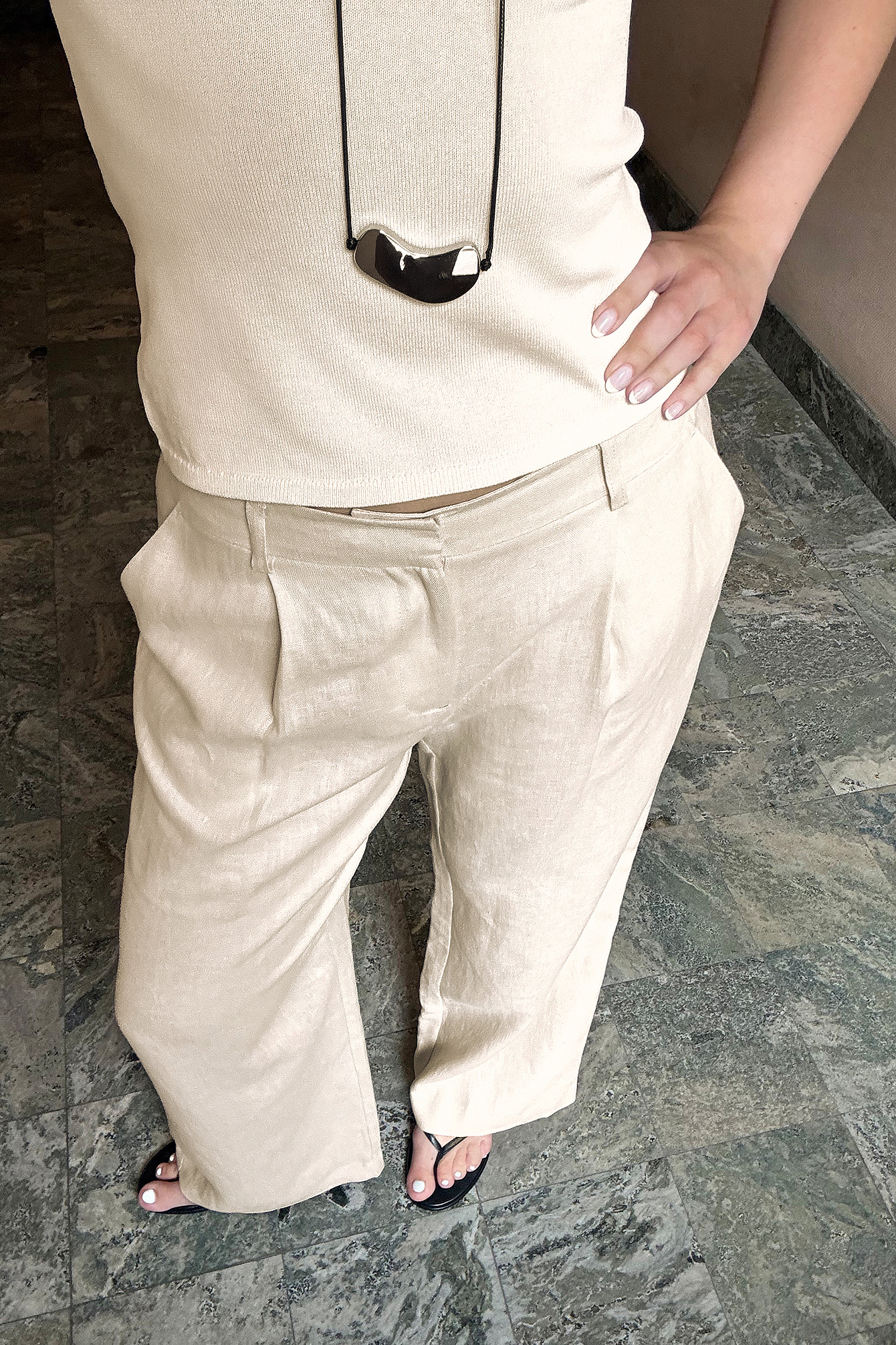 Tailored wide leg linen pants beige — byxor med fickor från NA-KD