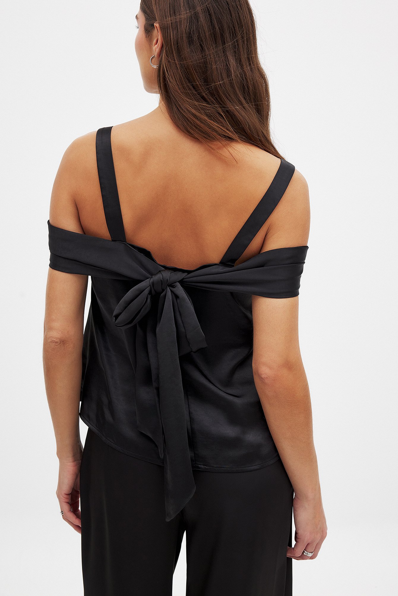 NA-KD Tie Back Satin Off Shoulder Top - Party Tops - Black - EU 38 - NA-KD / NAKD
