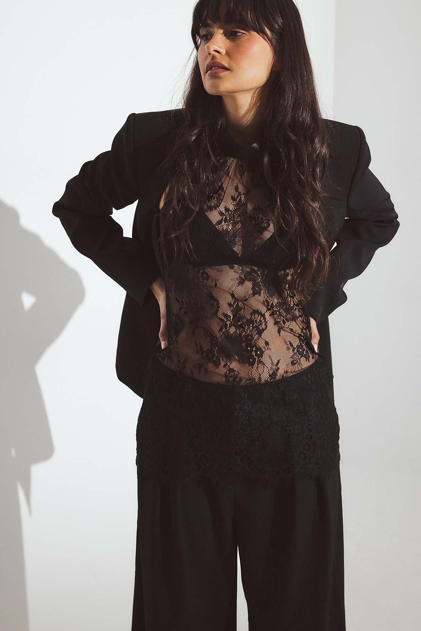 NA-KD - Topp med blonder og knyting - Fest-topper - Svart - XS (EU 32) - NA-KD / NAKD