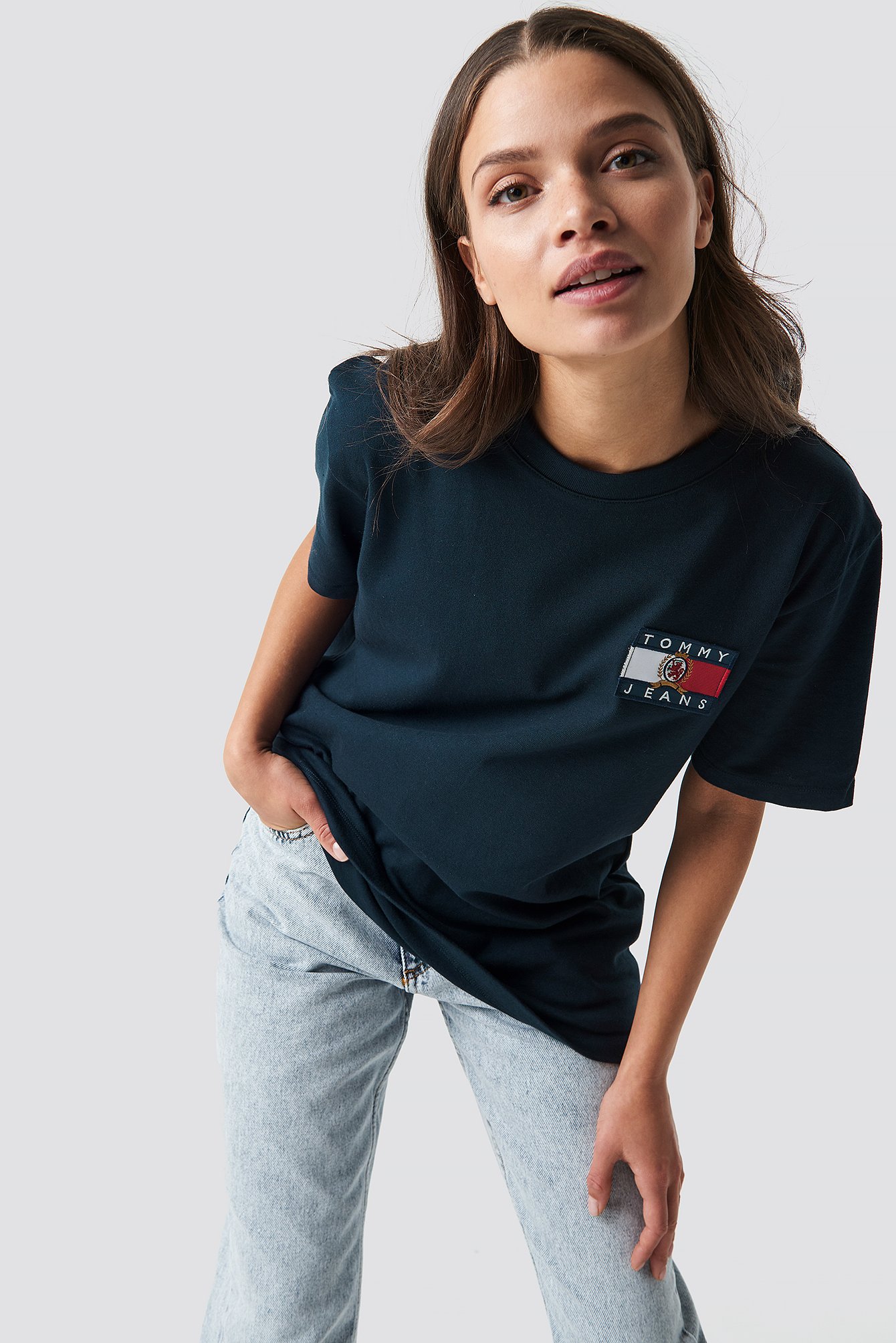 crest flag tee tommy