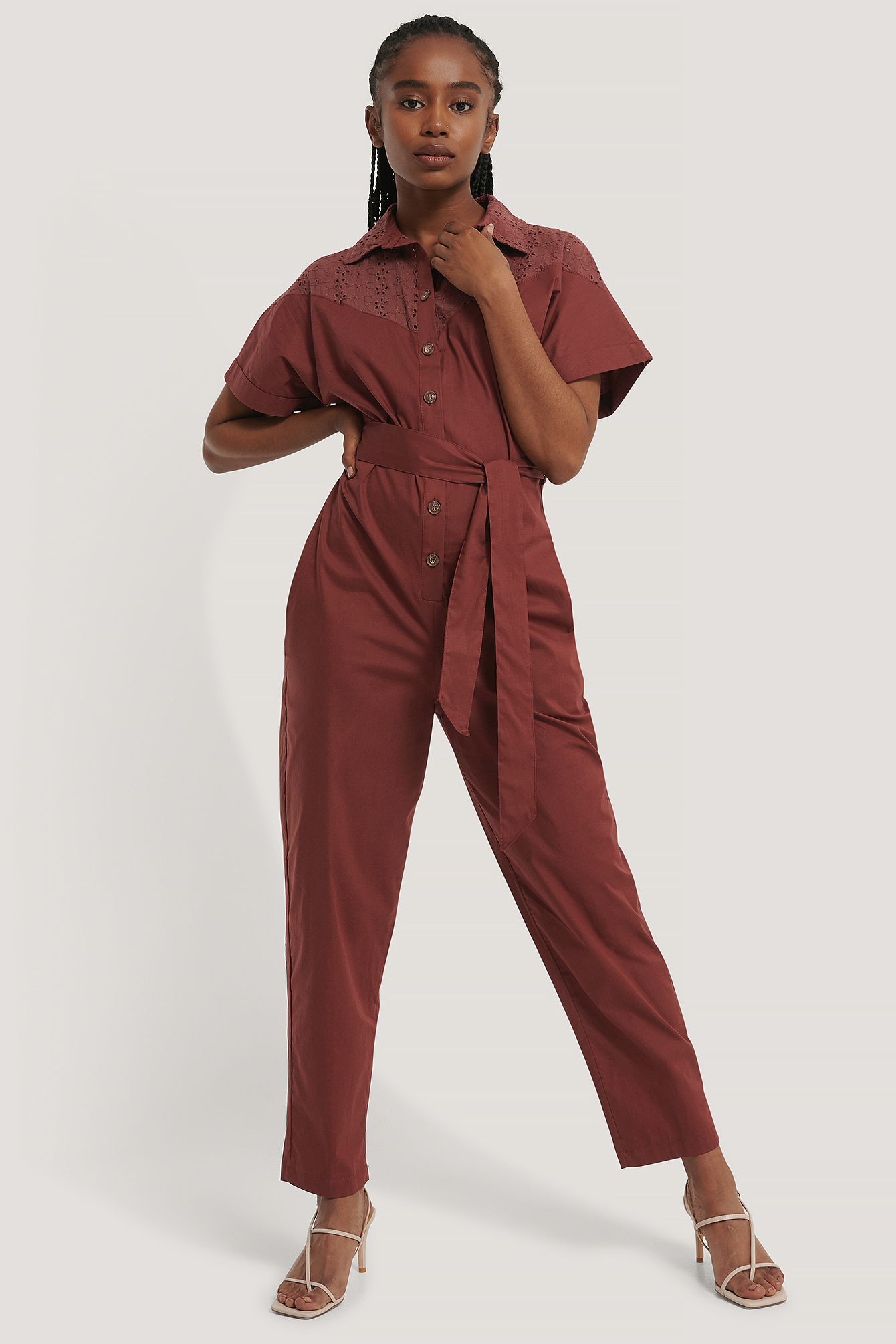 Jumpsuit Mit Gürtel Braun