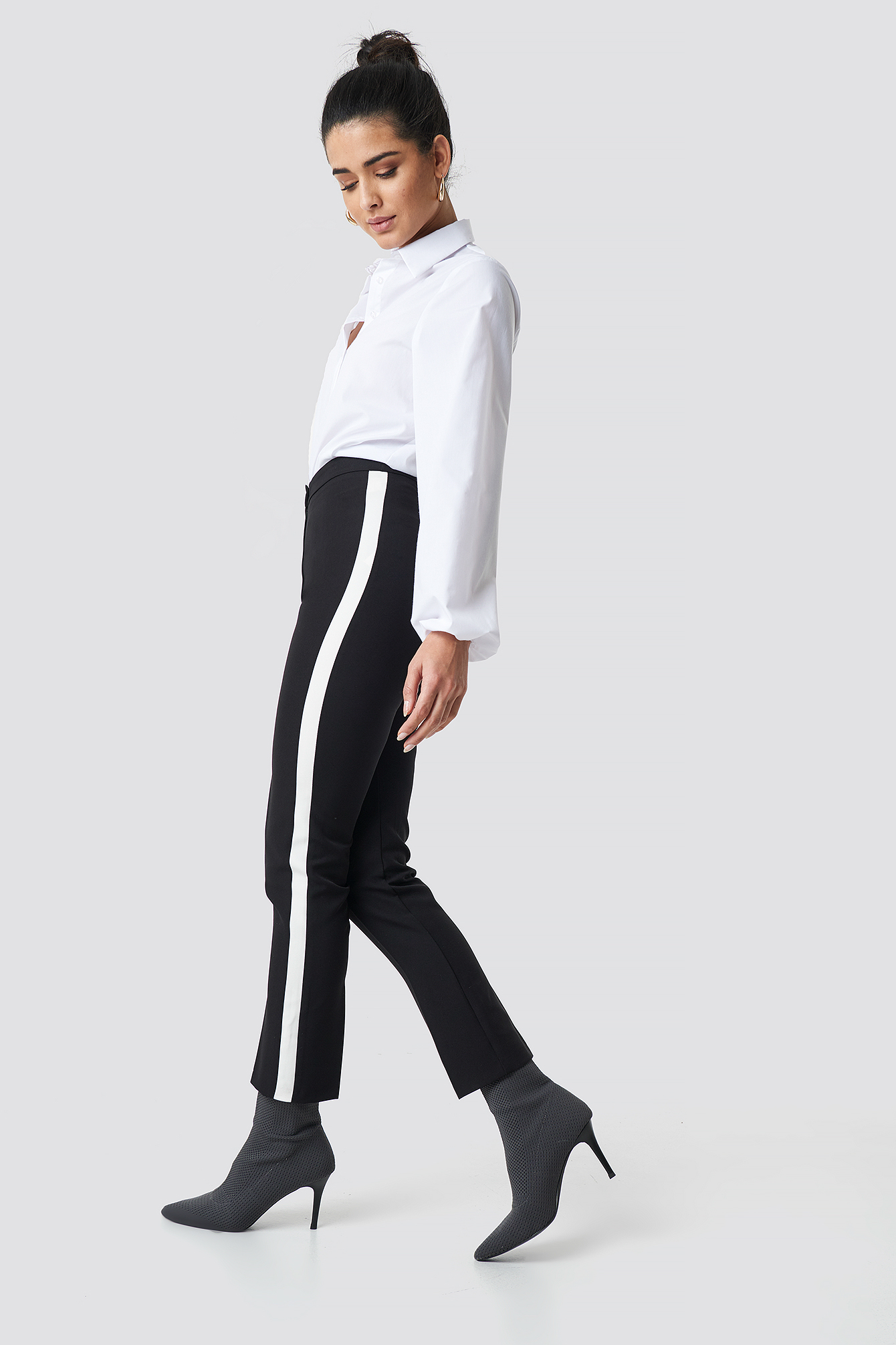 Trendyol Cropped Stripe Pants - Black