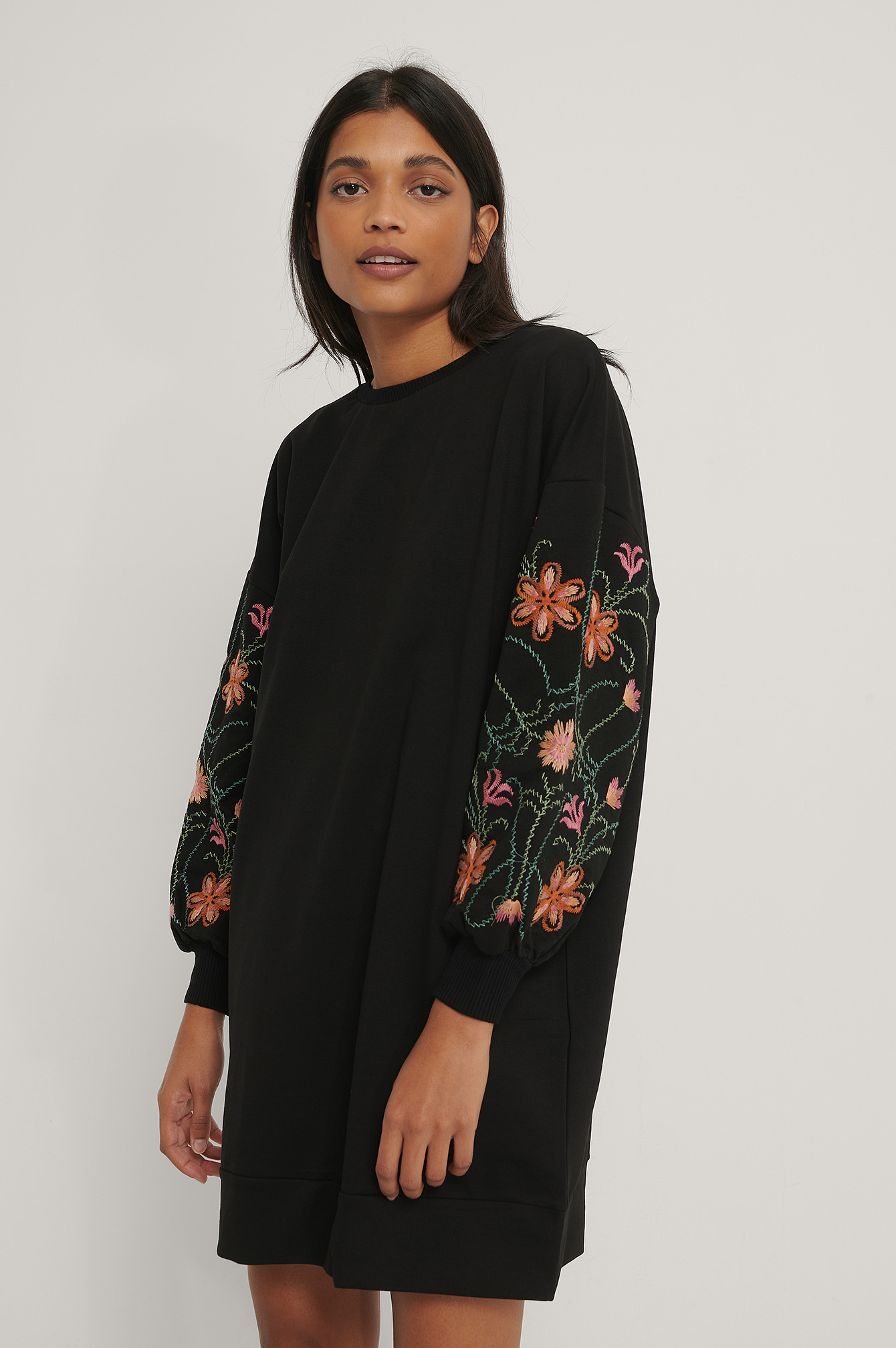 Embroidered Sweater Dress Black | na-kd.com