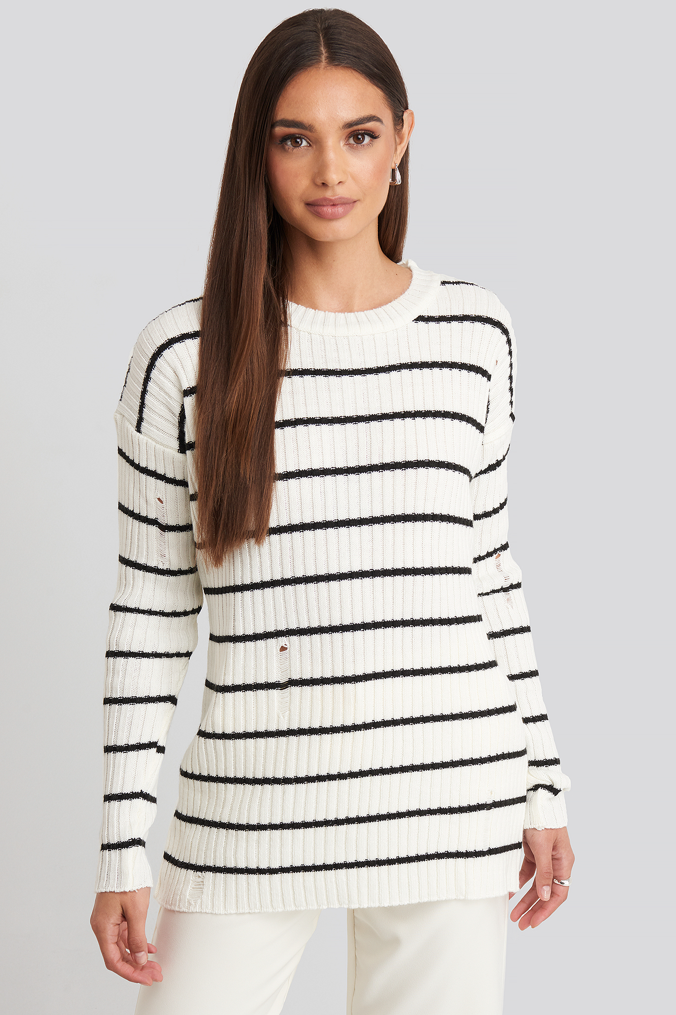 Low Neck Knitted Sweater Ecru
