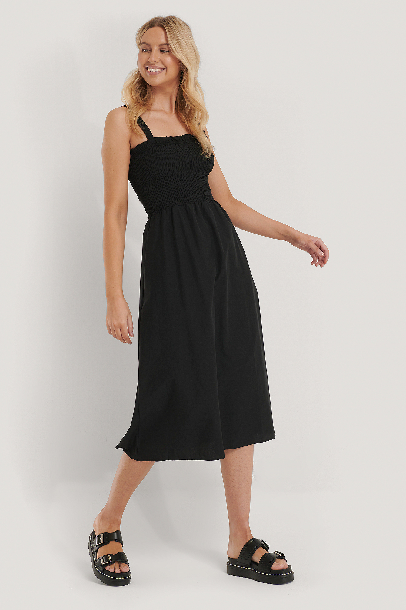 Smock Detail Midi Dress Black