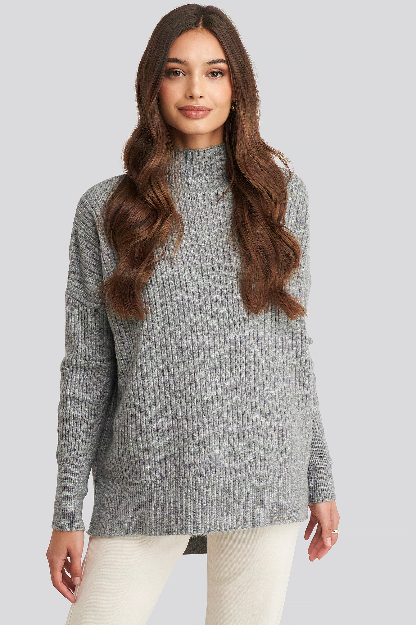 Vertical Neck Knitted Sweater Gray
