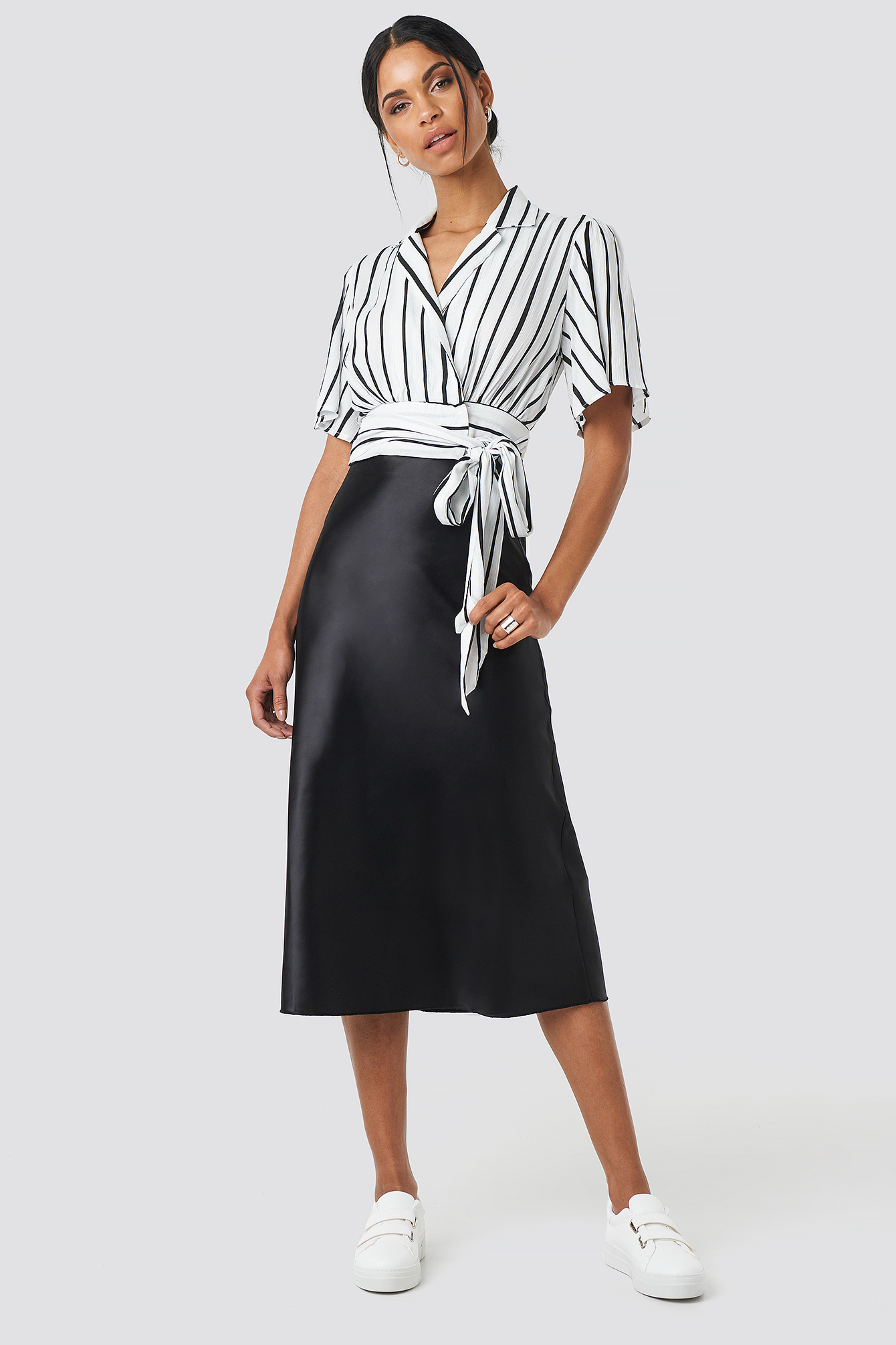 Yol Satin Skirt Black