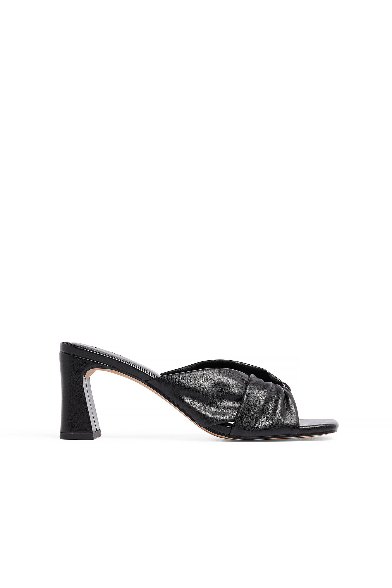 Twisted Front Heels Black | NA-KD