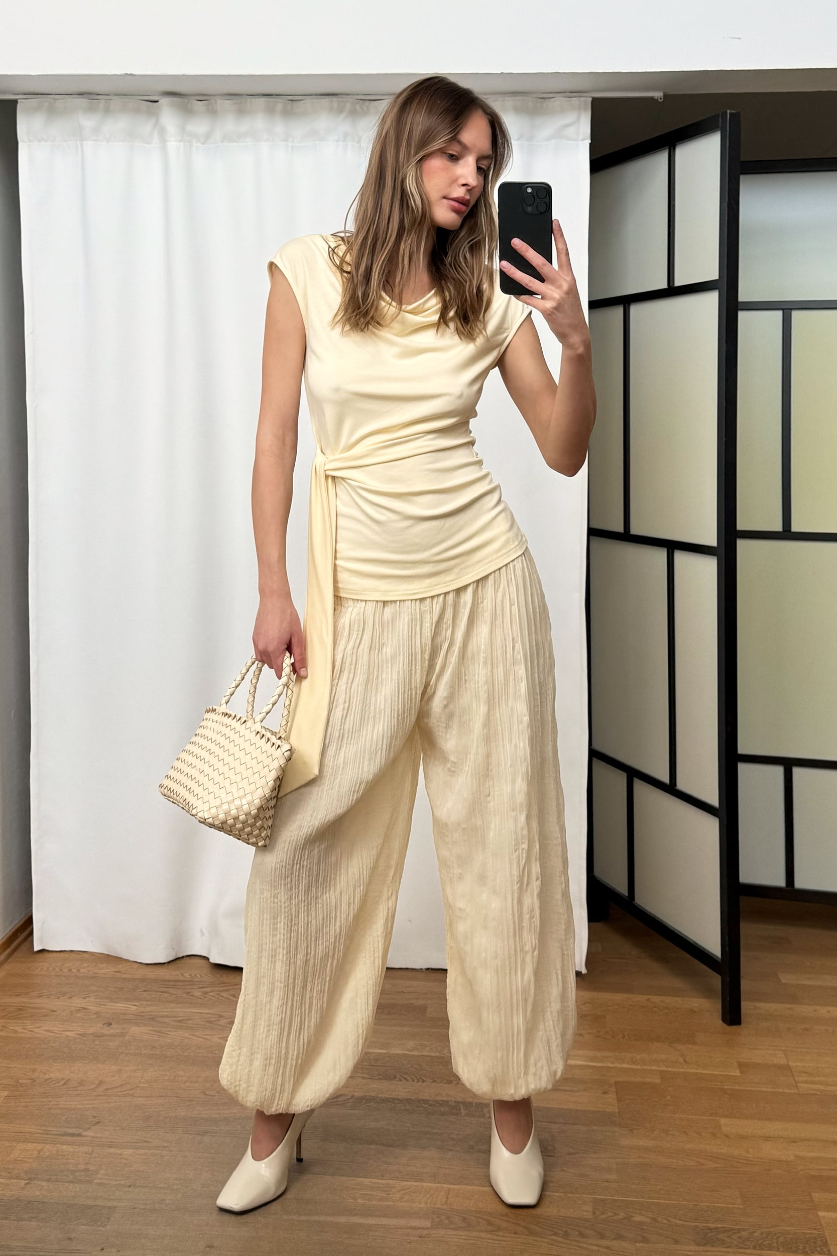 Waist Knot Detail Top - Sleeveless Tops - Yellow - XS - NA-KD / NAKD