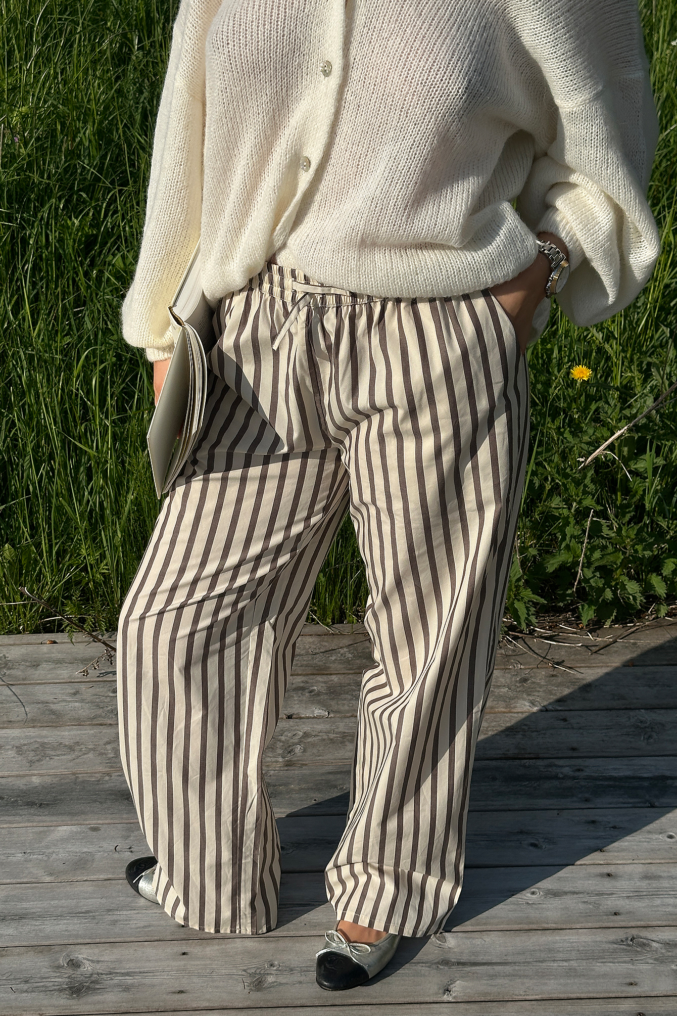 Cotton wide elastic waist pants browncreme — byxor med fickor från NA-KD