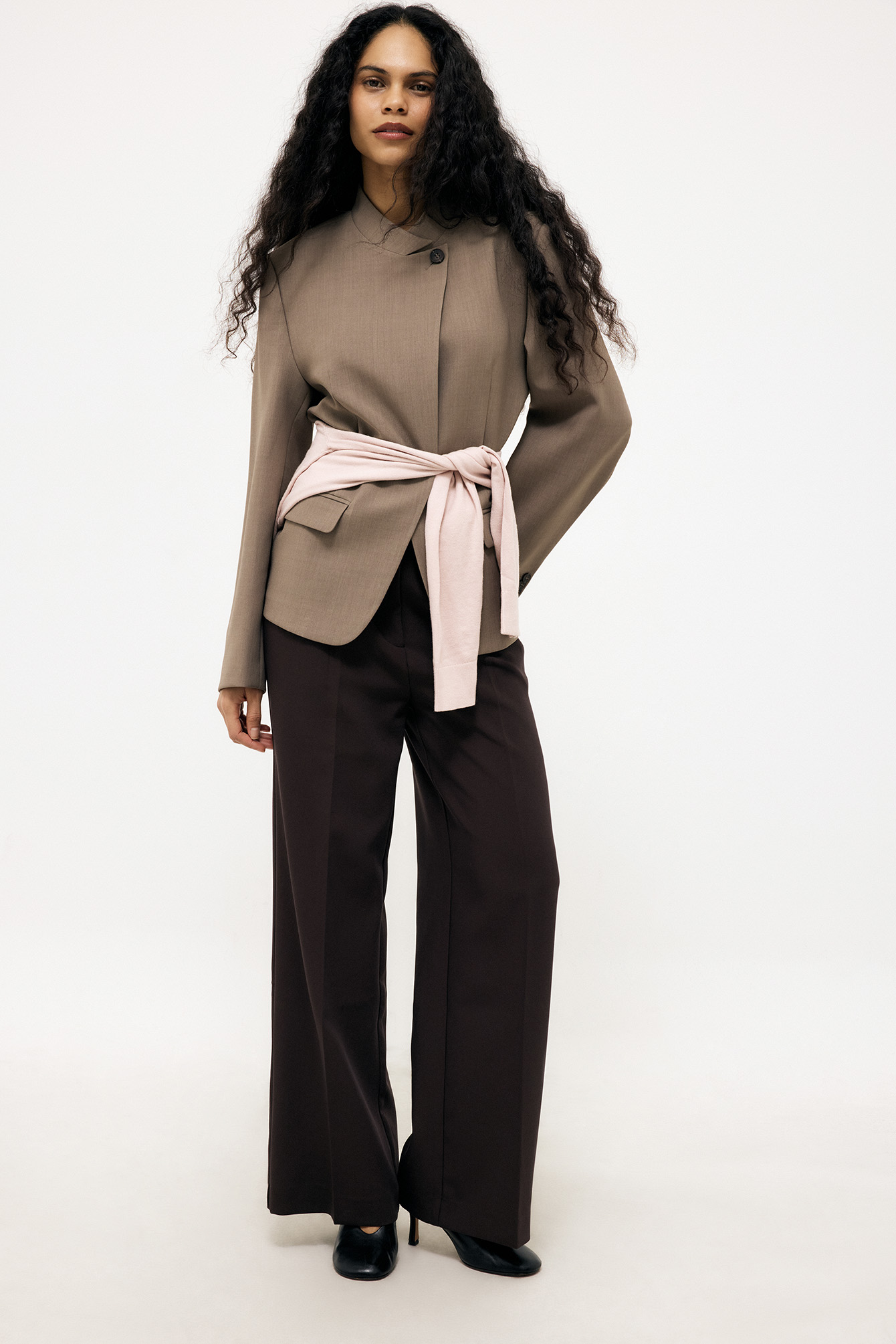 Wide high waist pants dark brown — byxor med fickor från NA-KD