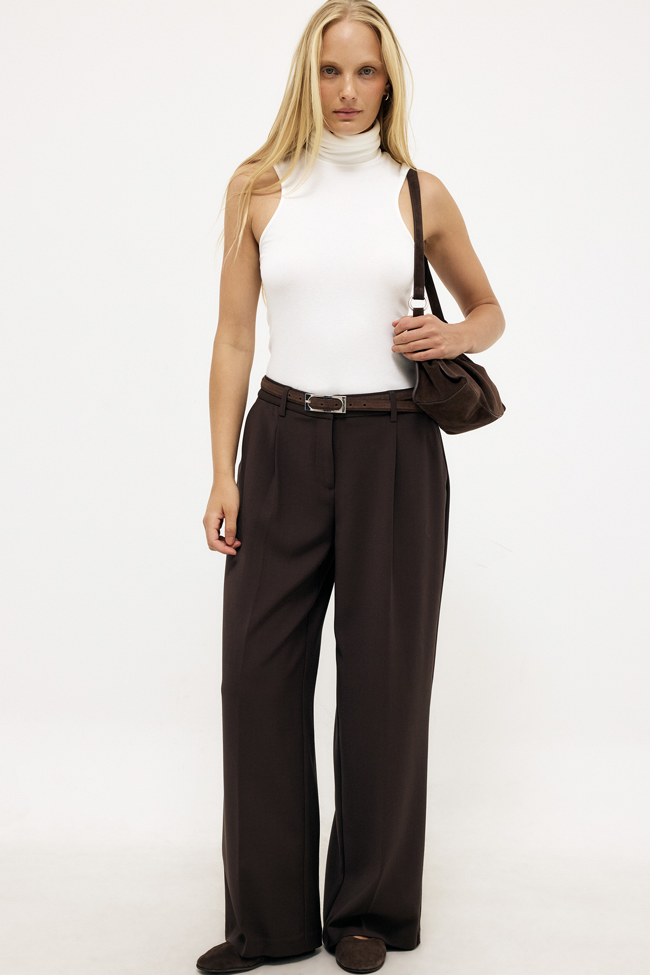 Wide high waist suit pants brown — byxor med fickor från NA-KD