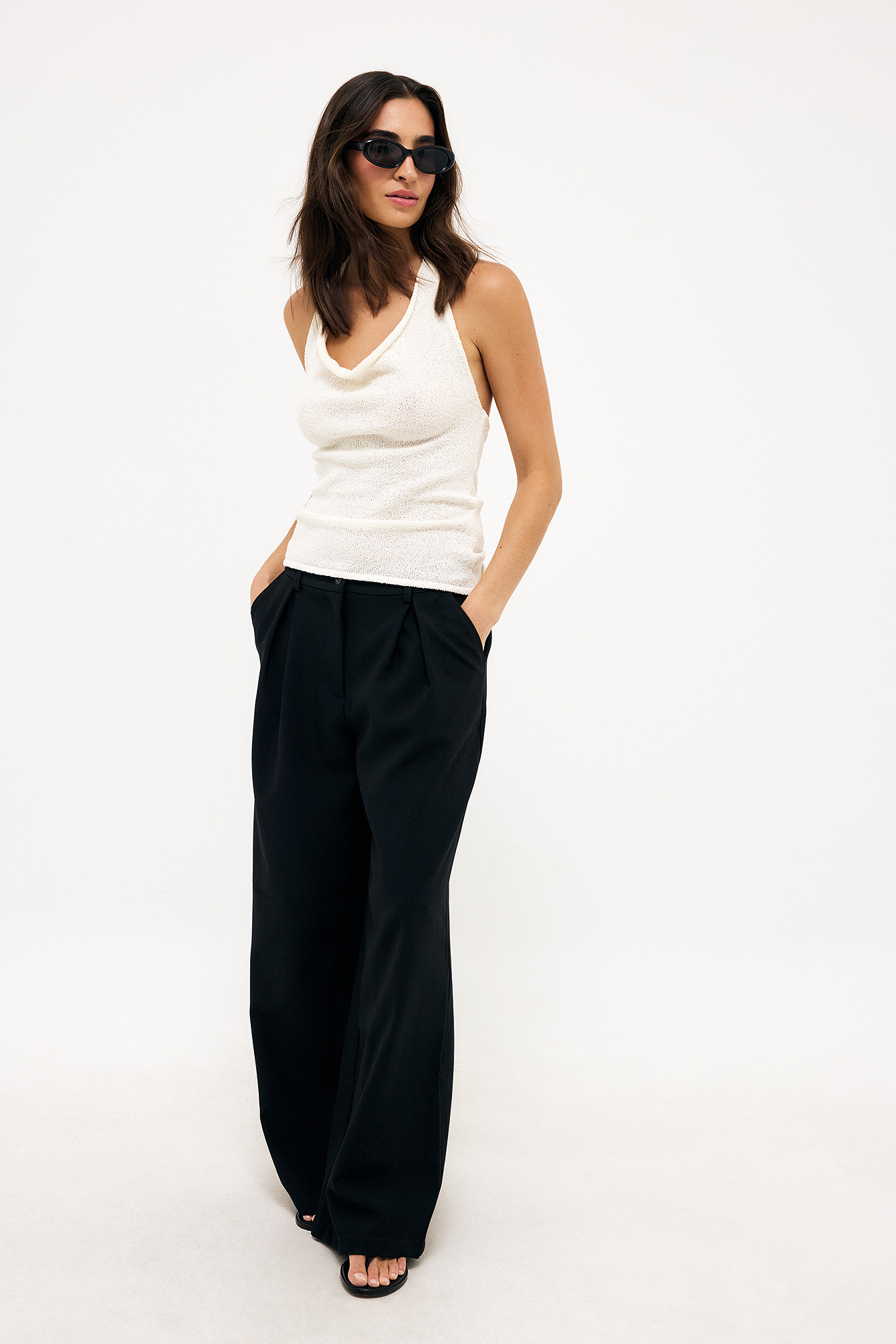 Wide high waist suit pants black — byxor med fickor från NA-KD