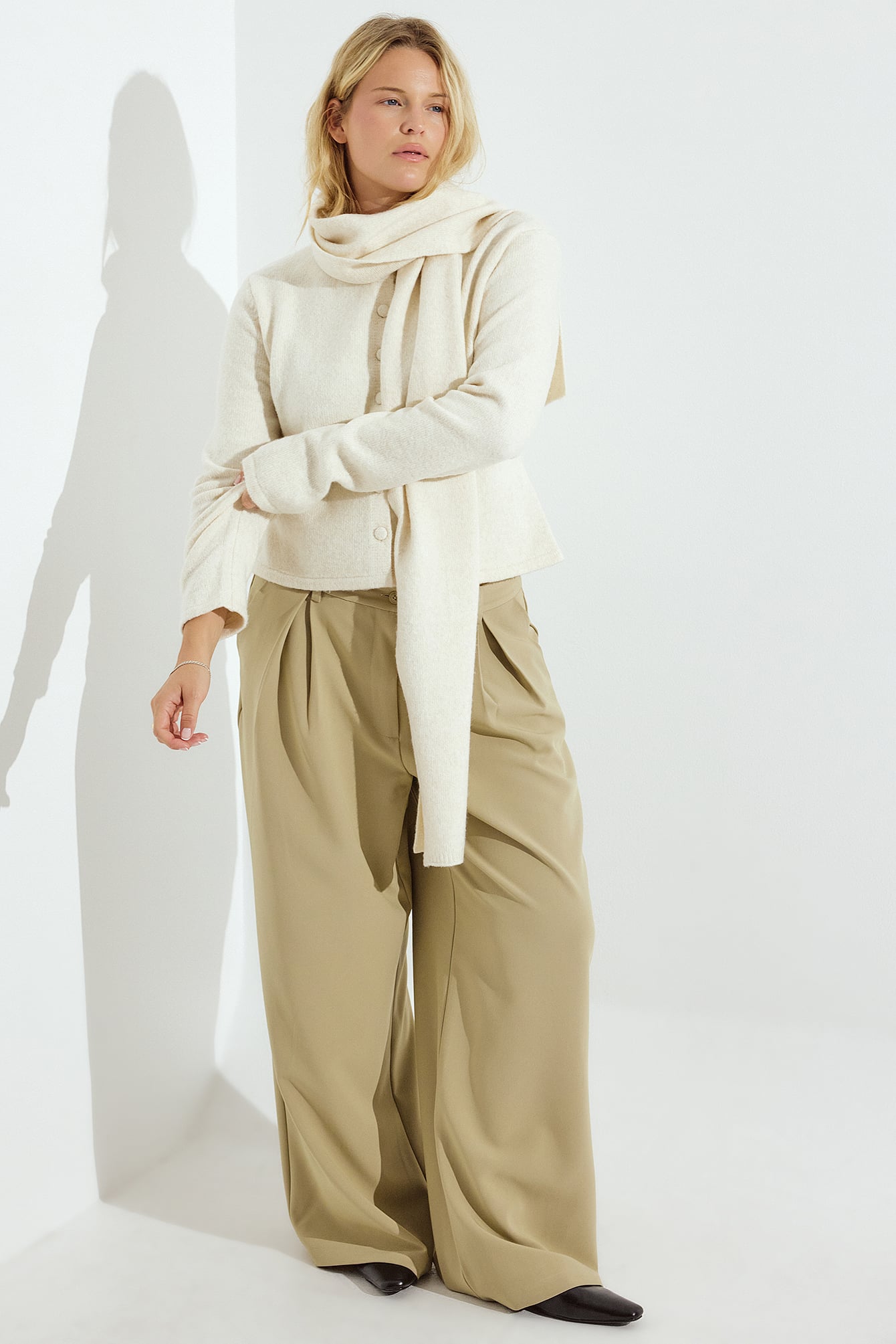 NA-KD Wide High Waist Suit Pants - High Waisted Pants - Beige - EU 42 - NA-KD / NAKD