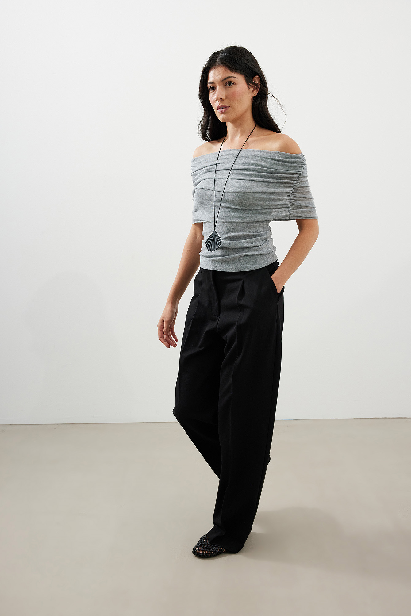 Wide high waist suit pants black — byxor med fickor från NA-KD
