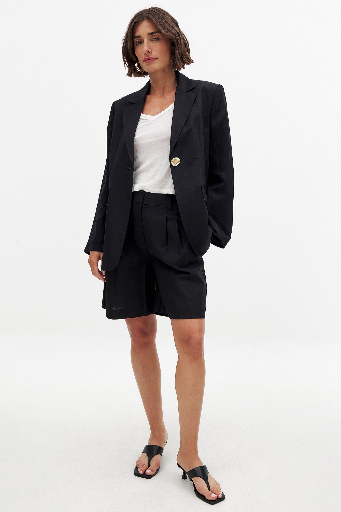 Short large à taille mi-haute