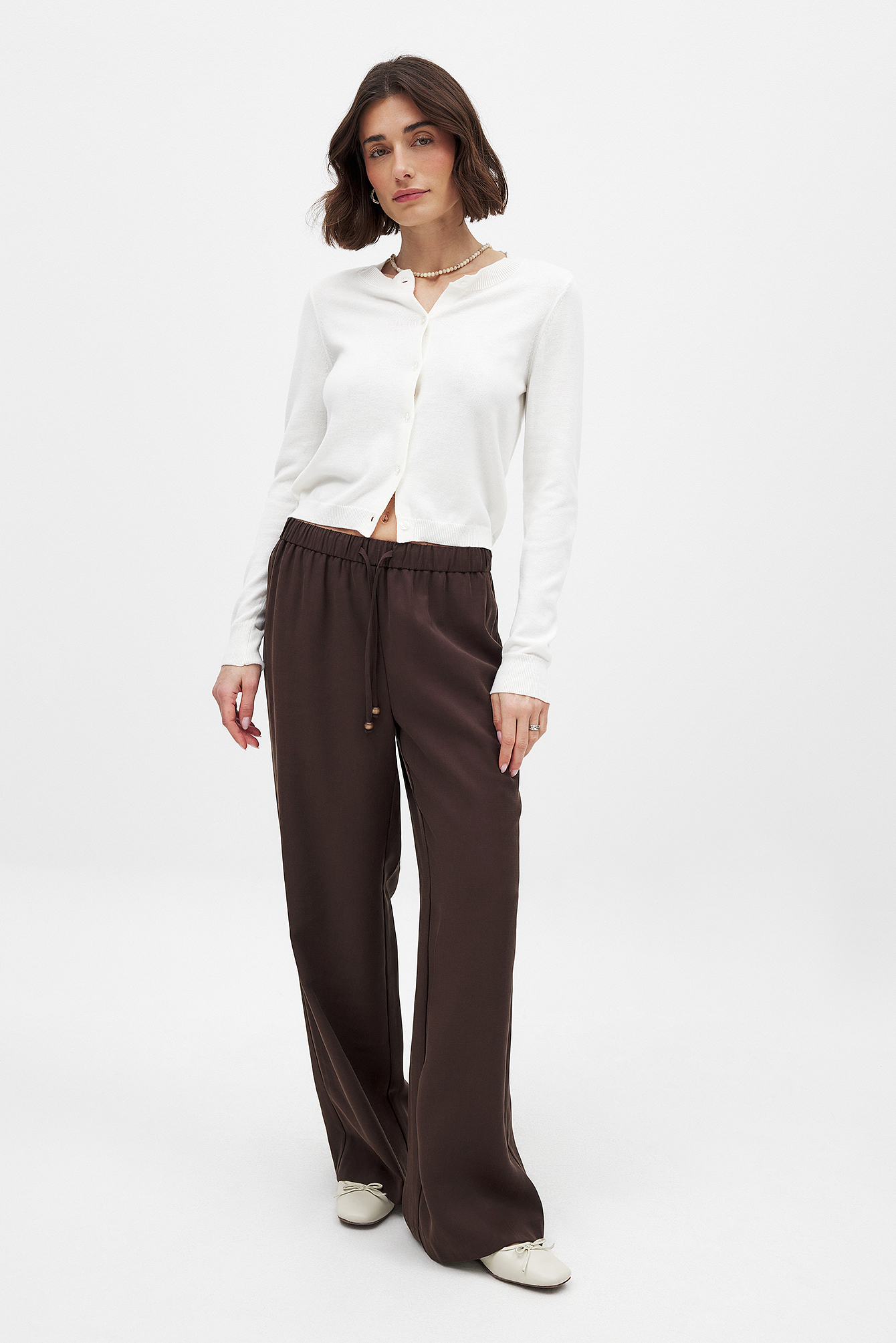 Wide leg mid waist trousers brown — byxor med fickor från NA-KD