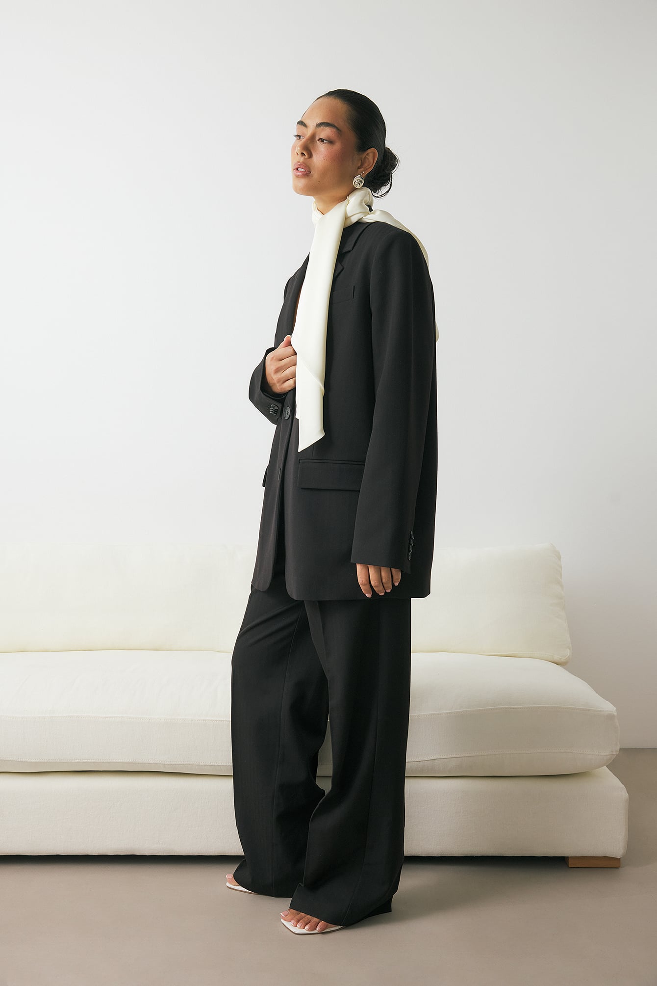 Wide Low Waist Suit Pants - Black