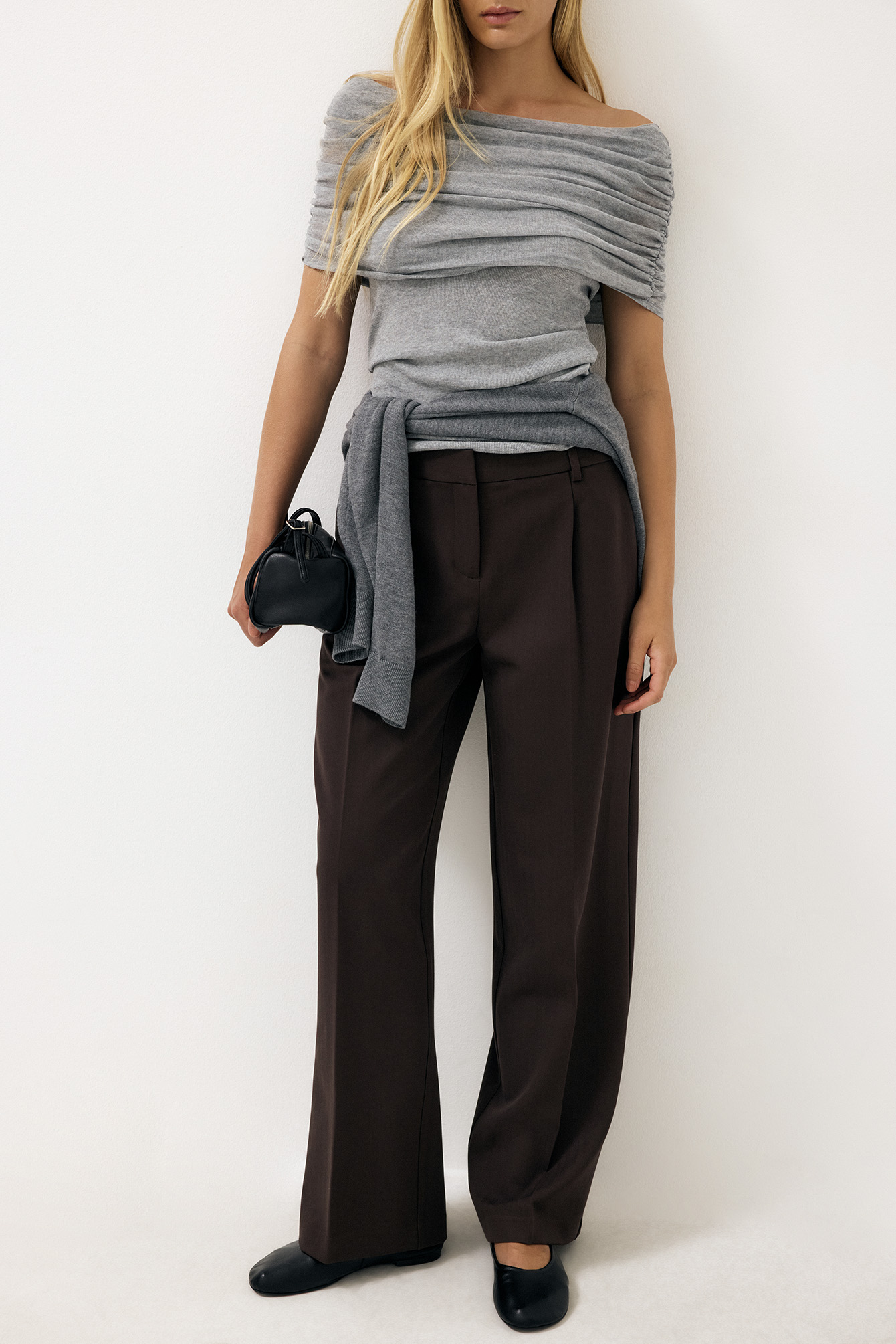 Wide low waist suit pants brown — byxor med fickor från NA-KD