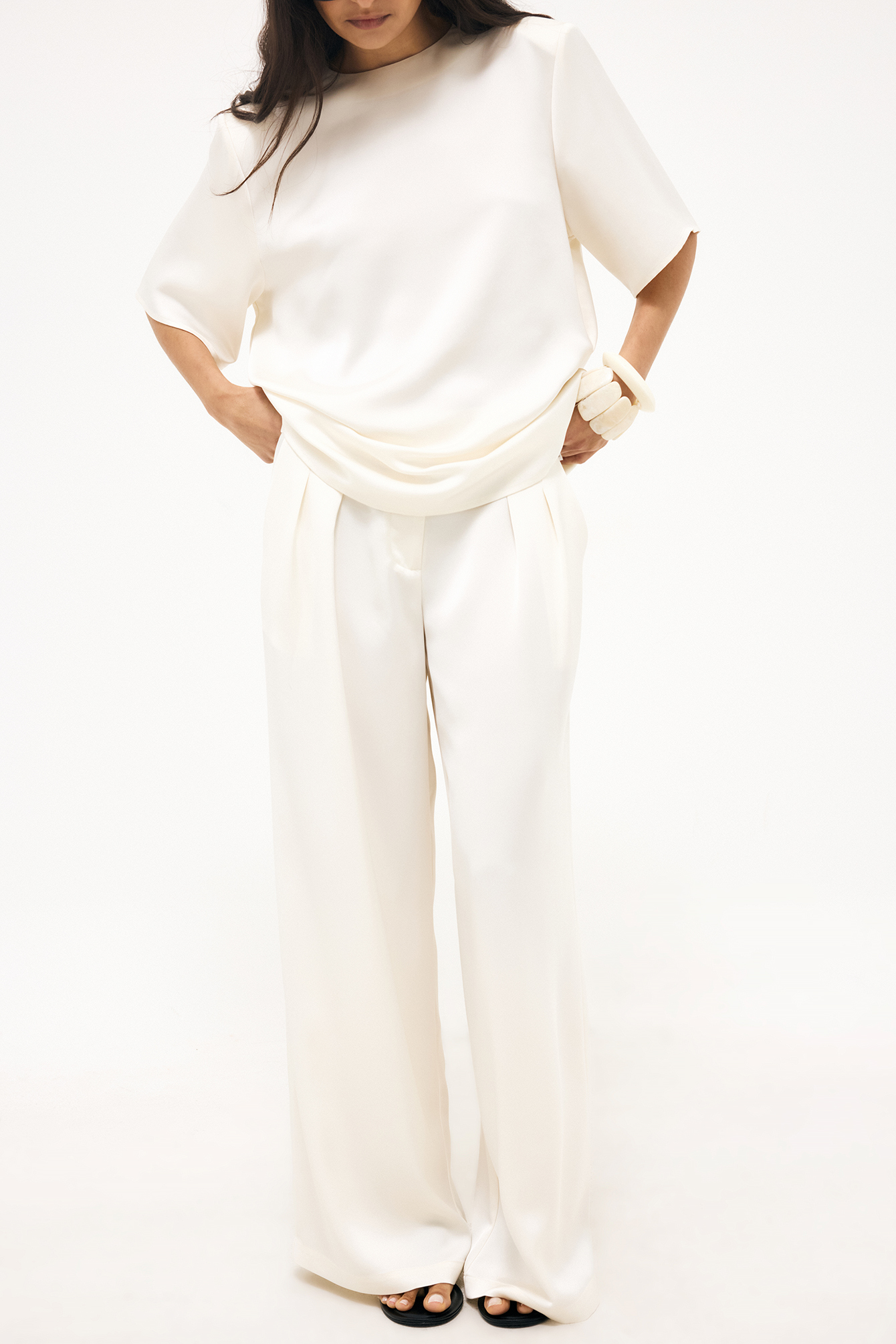 Wide pleated pants
