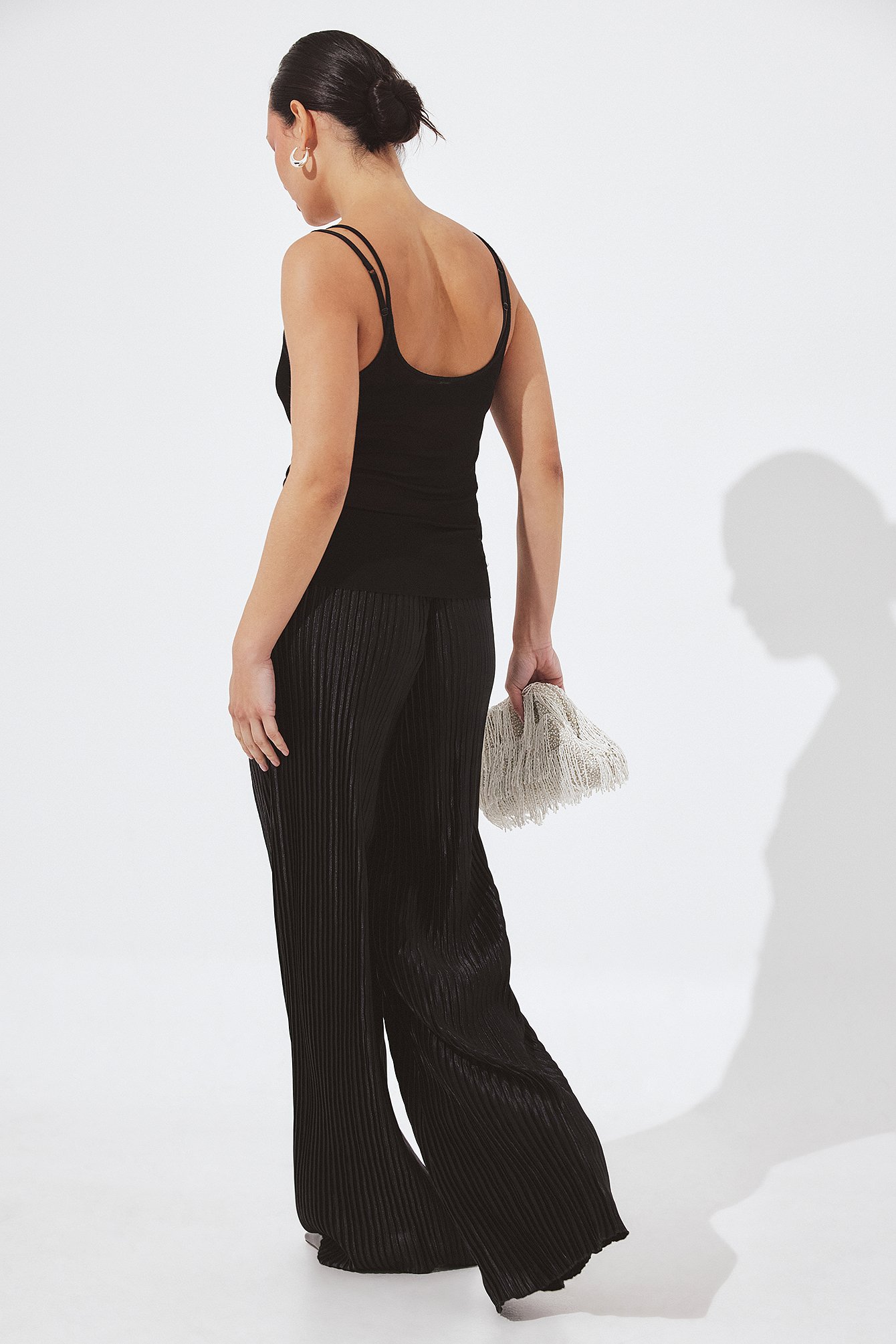 NA-KD Vida plisserade byxor - Utsvängda byxor - Svart - XL (EU 46) - NA-KD / NAKD