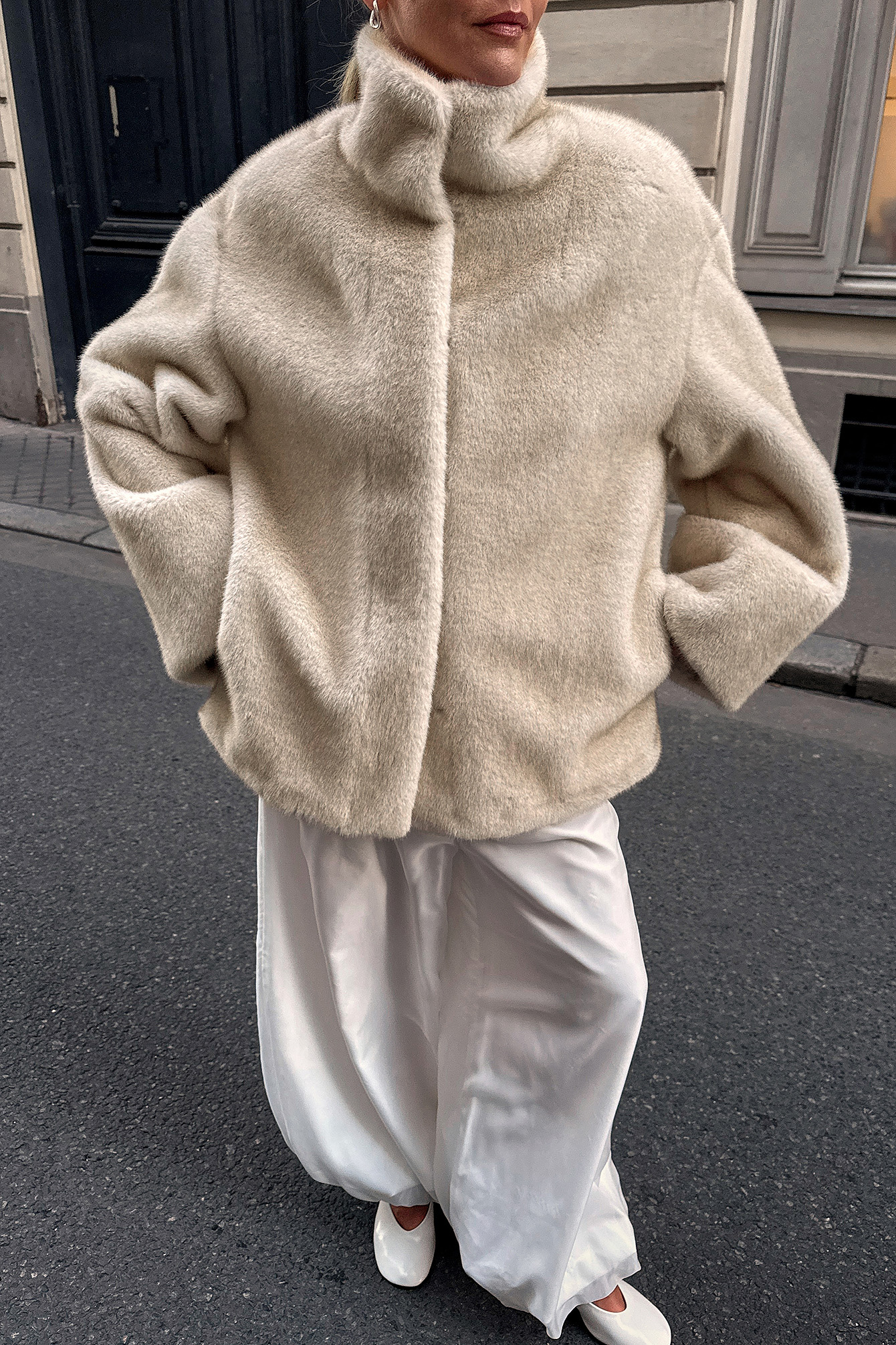 Wide Sleeve Faux Fur Jacket Beige | NA-KD