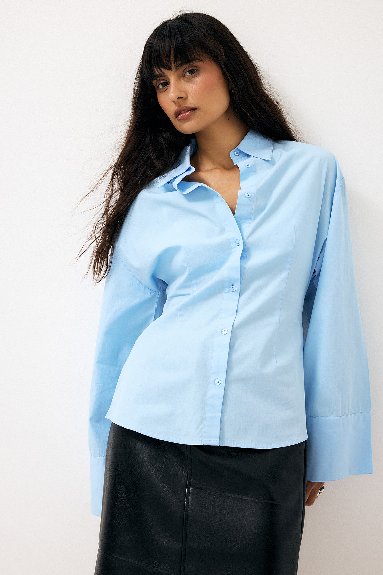 Camisa ajustada de manga ancha - Camisas - Blue - 32 - NA-KD / NAKD