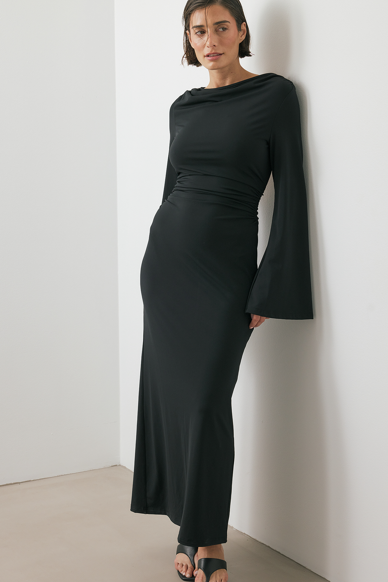 Soft Line Draped Maxi Dress Brown | NA-KD