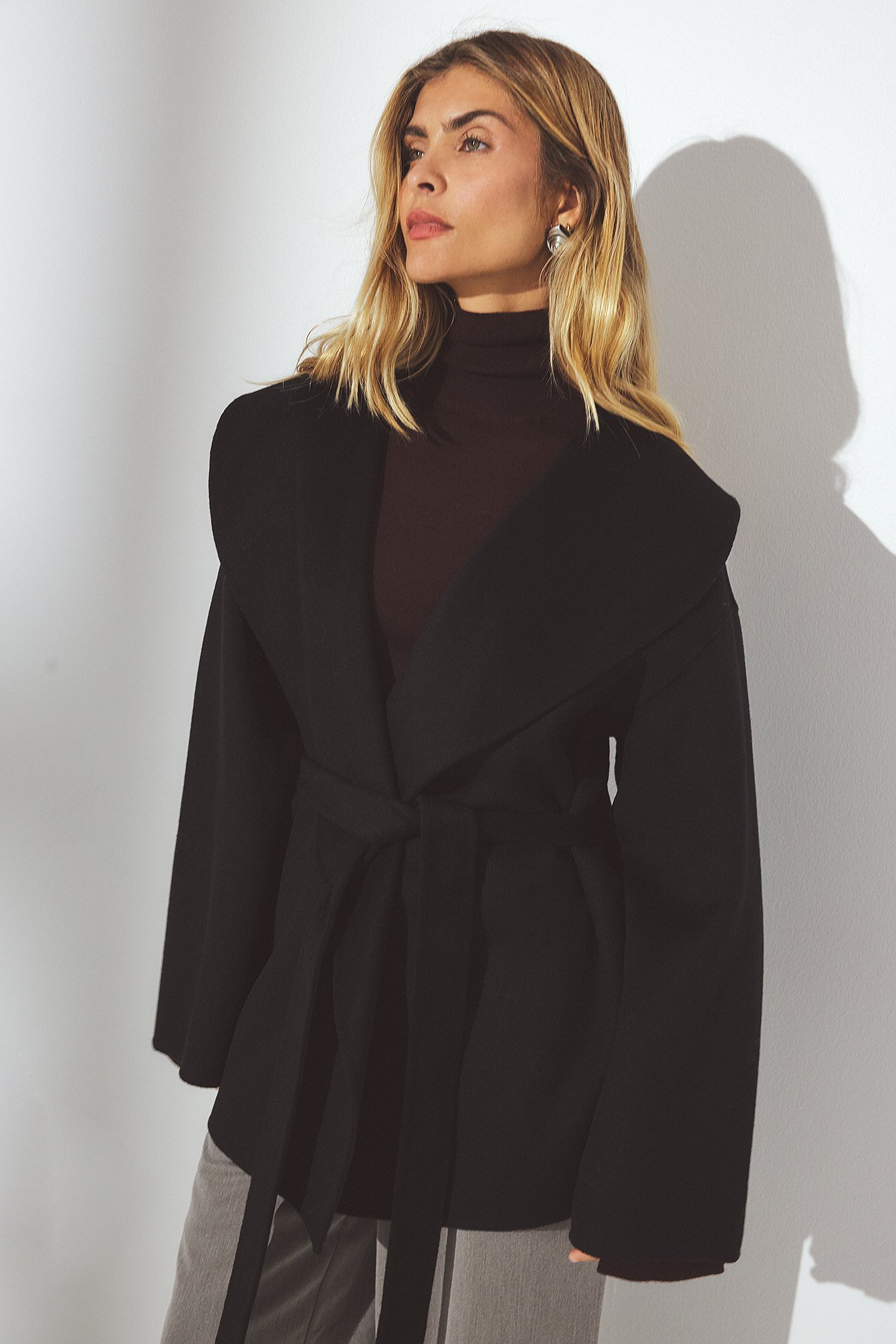 Seam Detail Belted Short Coat Black | NA-KD