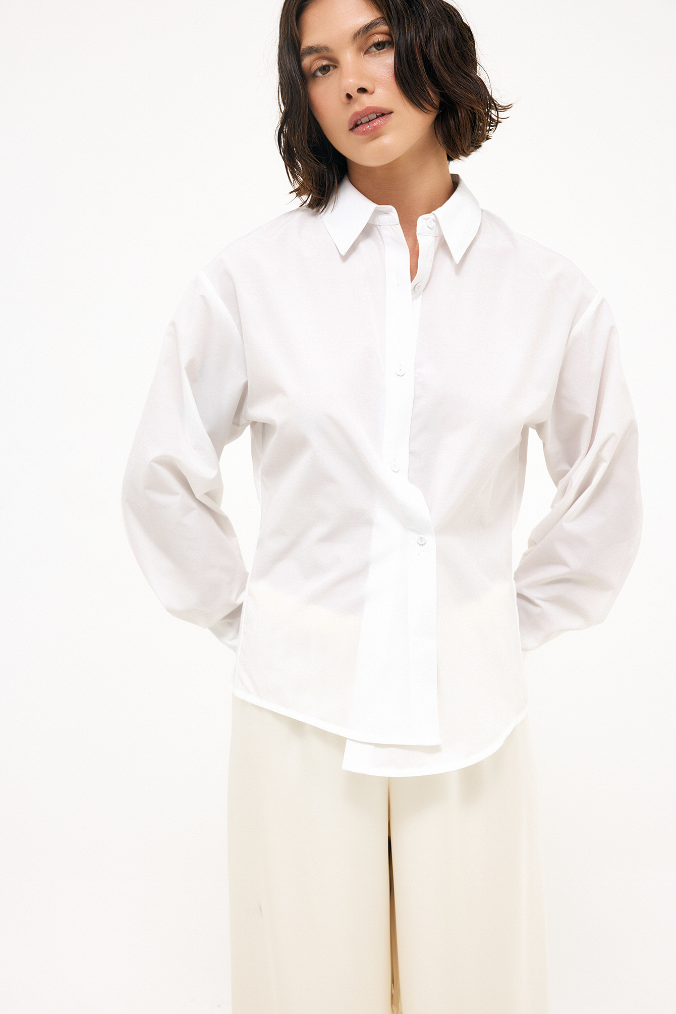 Camisa cruzada con detalle de raja - Camisas - White - EU 42 - NA-KD / NAKD