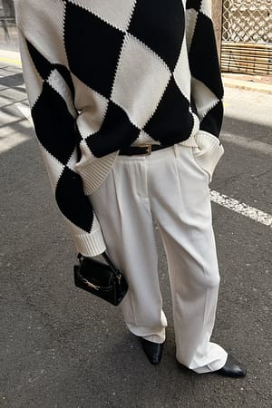 White Pantalón de pernera ancha con pliegues y cintura alta