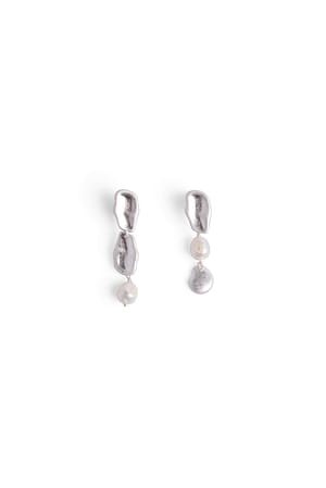 Silver Assymetriske øreringer med perle