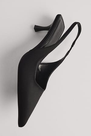 Black Zapatos de tacón de aguja