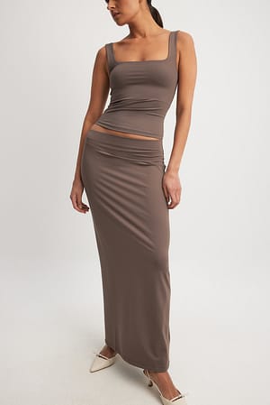 Brown Figurföljande kjol med lågmidja