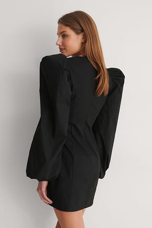 Black Sukienka Mini Z Obfitymi Rękawami