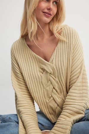 Light Sand Sweter z dzianiny z warkoczowym splotem