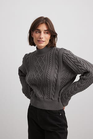 Cable Knit Crop Sweater Grey | NA-KD
