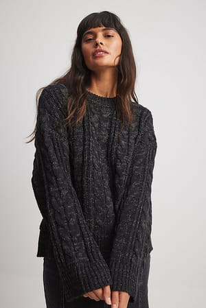 Black Oversize Pullover mit Zopfmuster