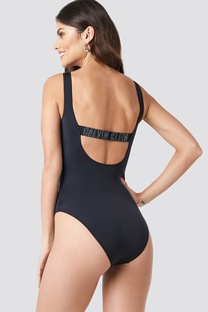 Square Scoop One Piece Swimsuit Black | NA-KD