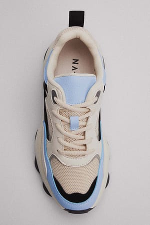 Creme/Light blue Chunky sneakers met contrastdetail