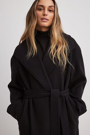 Black Collar Detailed Coat