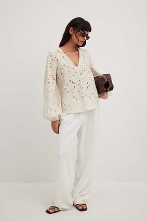 Cream Katoenen Anglaise blouse met lange mouwen