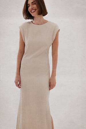 Light Beige Maxi-jurk met hoge split van gekreukte kwaliteit
