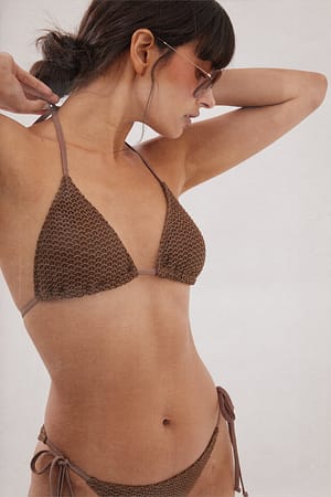 Brown Top bikini in maglia all’uncinetto