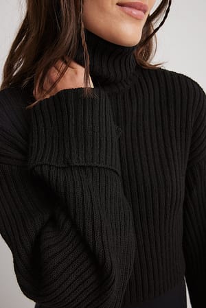 Black Cropped gerippter Polo-Pullover