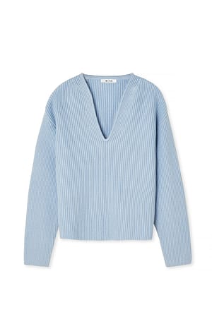 Blue Karbowany dziergany sweter z głębokim dekoltem w serek