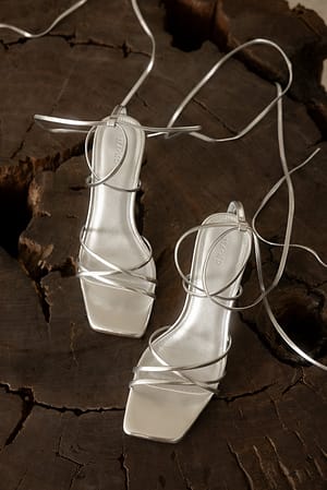 Silver Chaussures à talon carré et bride