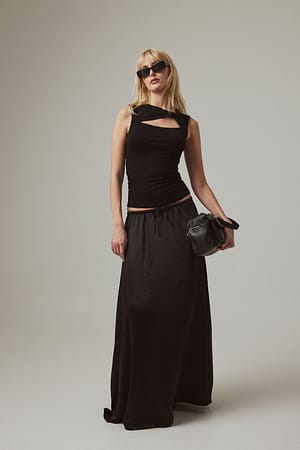 Black Satynowa sukienka maxi ze ściągaczem