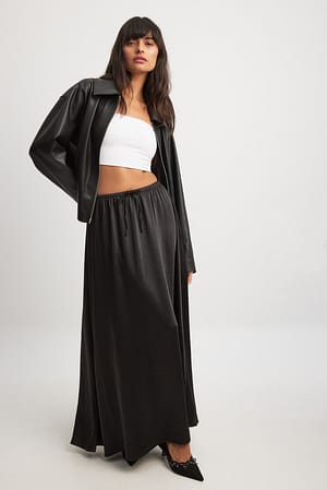 Black Maxi gonna in satin con coulisse